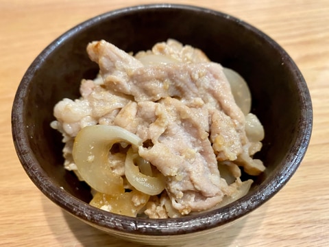 塩麹で簡単♪ 豚こま肉と玉ねぎ炒め